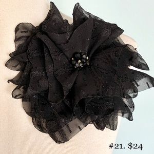 Black and gold flower magnetic pin brooch